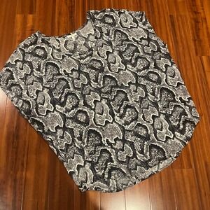Joie Silk Top Blouse Gray Snake Animal Print V Neck Short Sleeve Women Medium